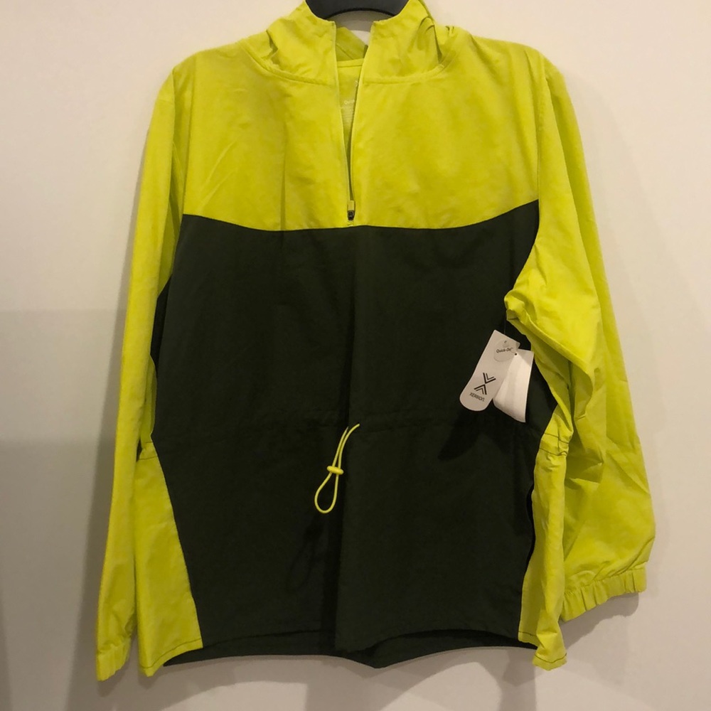 XERSION HOODIE + SHORTS COMBO. HOODIE SIZE XXL. SHORTs SIZE L.